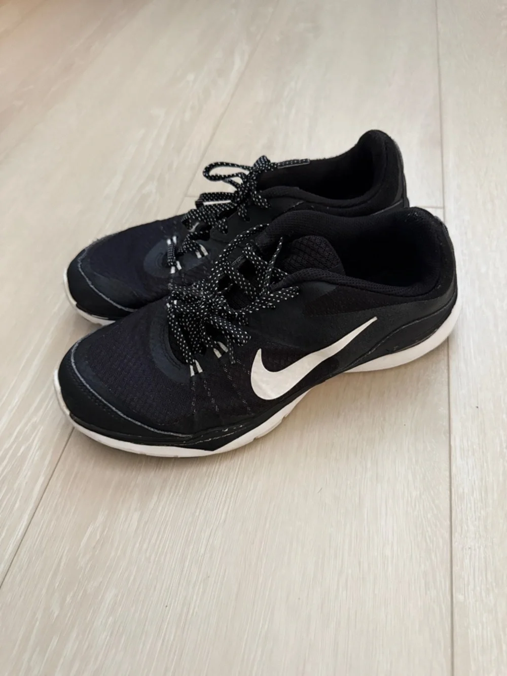✨ Nike Dual-Tone Black and White Shoes